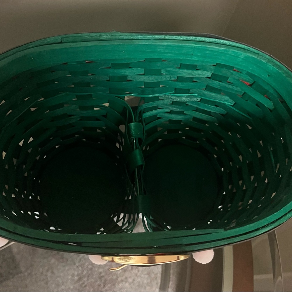 Christmas Beverage Bottle Gift Basket
NEW - Picture 4 of 4